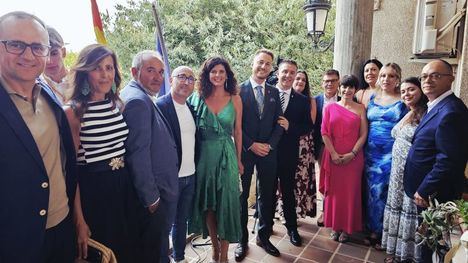 Cabañero comparte la emoción del arranque oficial de las Fiestas de Cenizate en honor a la Abuela Santa Ana