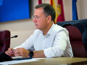 Manuel Serrano destaca que la aprobación de la Política de Prevención de Riesgos Laborales refuerza el compromiso del Ayuntamiento con la salud y seguridad de todos los trabajadores