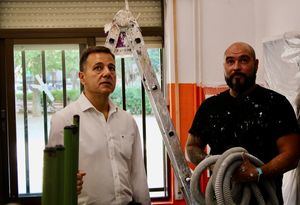 Los trabajos de pintura en tres colegios, que costarán 215.860 euros, y la climatización de otros tres centros, “muestran la voluntad del Ayuntamiento de mejorar todas las infraestructuras educativas de la ciudad”