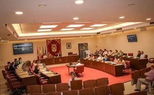 El Ayuntamiento aprueba una moción conjunta de los grupos municipales del Partido Popular Partido Socialista y Unidas Podemos con motivo del Día Internacional del Orgullo LGTBI 