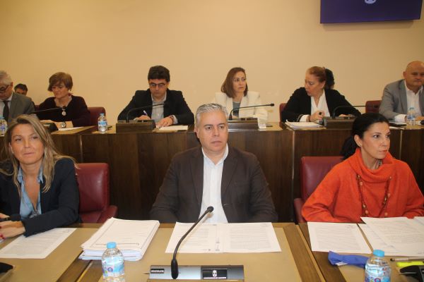 El Ayuntamiento aprueba por unanimidad las modificaciones del PGOU que impedirán instalar plantas de biogás en todos los polígonos de Albacete