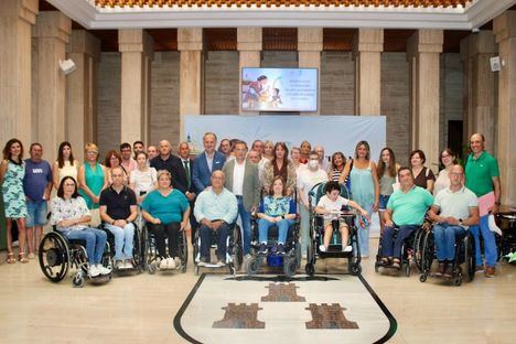Manuel Serrano reafirma su compromiso con la inclusión y la accesibilidad universal como una “prioridad trasversal” del Ayuntamiento y reivindica una “Feria inclusiva y para todos”