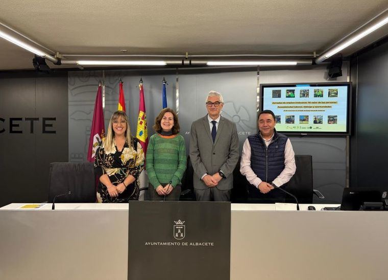 Alberto Reina agradece a la Fundación Asla la labor “fundamental” que realiza para que las personas con discapacidad intelectual o del desarrollo puedan acceder al mercado laboral