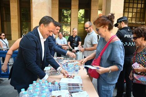 Manuel Serrano invita a vibrar con la Feria de Albacete 2026 que es “de todos y para todos” y a disfrutar de las casi 400 actividades que ofrece “sin perder su esencia, pero mirando al futuro”
