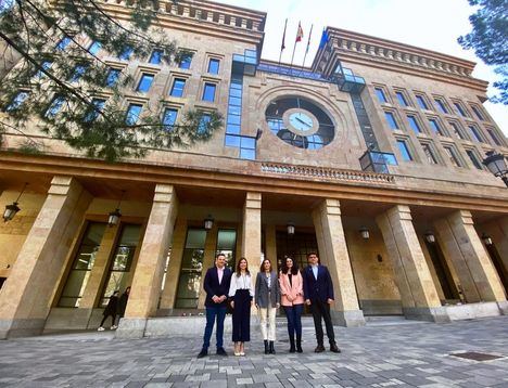 Cerca de 1.000 alicantinos visitarán nuestra ciudad para presentar las Hogueras de San Juan de Alicante dentro del acuerdo de intercambio de promoción turística entre ambas ciudades