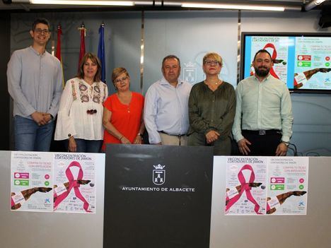 Llanos Navarro apela a la generosidad de los albaceteños para garantizar el éxito de la VIII edición de la Concentración de Cortadores de Jamón a beneficio de la Fundación Acepain
