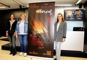 La XV Feria de Cuchillería & Knive Show ‘Ibercut’ de Aprecu, en la que participan 57 expositores, un 15% más que en 2024, cuenta con el apoyo del Ayuntamiento y la Diputación
