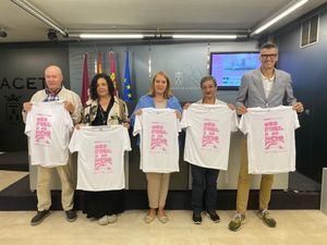Llanos Navarro anima a la sociedad albaceteña a participar en la XVII Carrera por la Salud ‘Memorial Mª José Merlos’ de Amac para sumar esfuerzos en la lucha contra el cáncer de mama