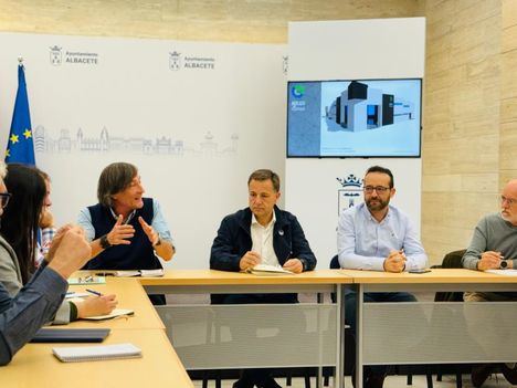 Manuel Serrano anuncia que se ha aprobado el proyecto de reforma del mercado de Villacerrada, con importantes mejoras y una inversión de casi 1,6 millones de euros