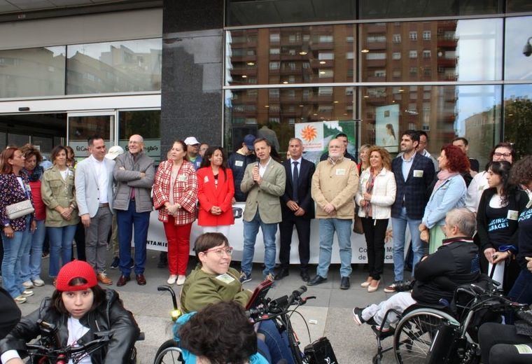El Ayuntamiento renovará su convenio con ‘El Corte Inglés’ para promover la igualdad y favorecer la integración de las personas con discapacidad