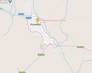 Cortada la CM-412 a la altura de Povedilla (Albacete) tras el incendio de un camión con pacas de paja