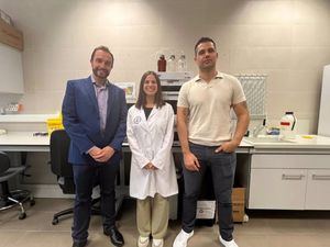 Una investigadora predoctoral de la UCLM ahonda en el uso de nanomedicina frente al cáncer en Albacete