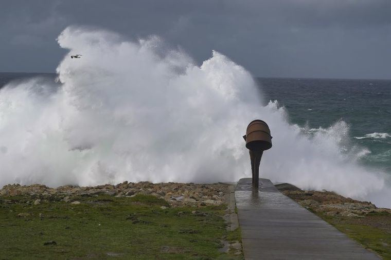 El viento y las olas pondrán en aviso a una decena de provincias, entre ellas Albacete, este viernes