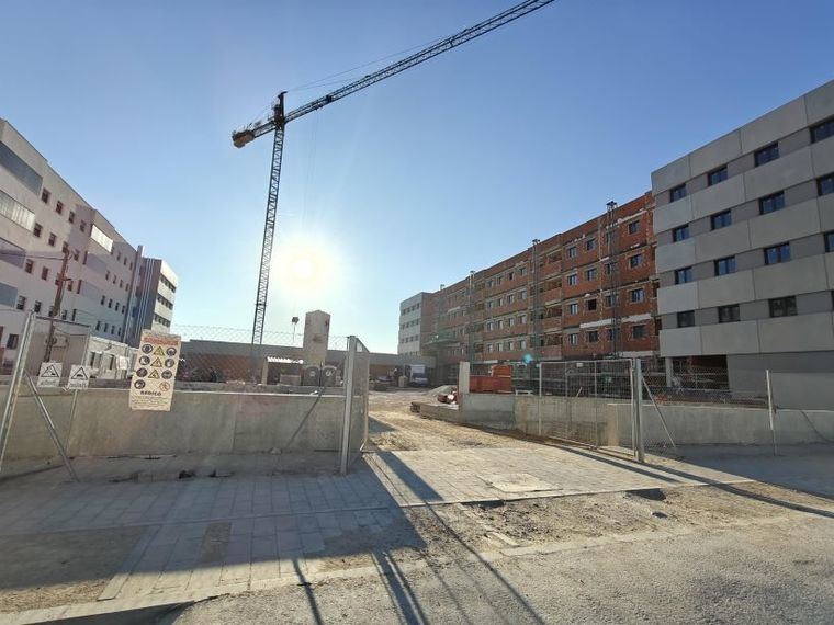 El Ayuntamiento de Albacete llega a un acuerdo que desbloquea el suministro eléctrico a 157 viviendas del sector 10