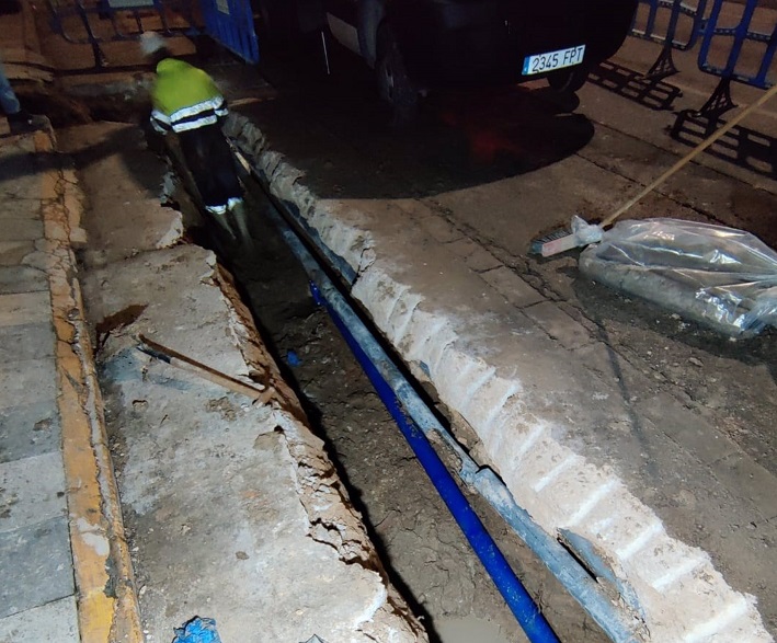 Restablecen el suministro en Albacete tras reparar las tuberías dañadas en la zona de la calle Francisco Javier de Moya
