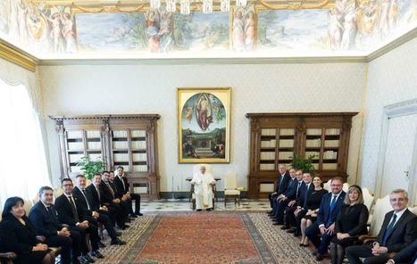 Líderes institucionales de Castilla-La Mancha se suman a las condolencias por el fallecimiento de Francisco I