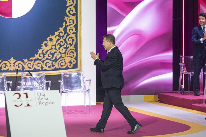 Page afirma que el Estatuto no meterá 'en ningún problema' al Congreso porque es 'leal' a la Constitución