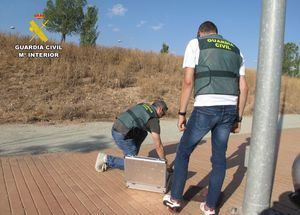 Los tres detenidos por sustraer cable de cobre del alumbrado de Albacete contaban con numerosos antecedentes