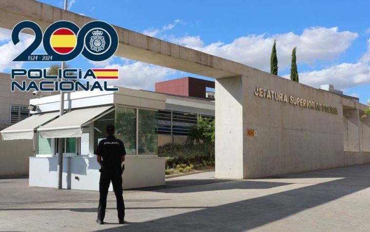 Tres detenidos al desmantelar un grupo itinerante dedicado a suplantación de identidad en bancos