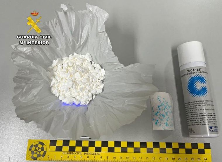 Dos detenidos tras incautarles en Fuentealbilla 32 gramos de cocaína lista para su distribución y venta