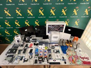 Detenida una pareja en Torrevieja acusada de estafar a 30 víctimas de 19 provincias de España, incluida Albacete
