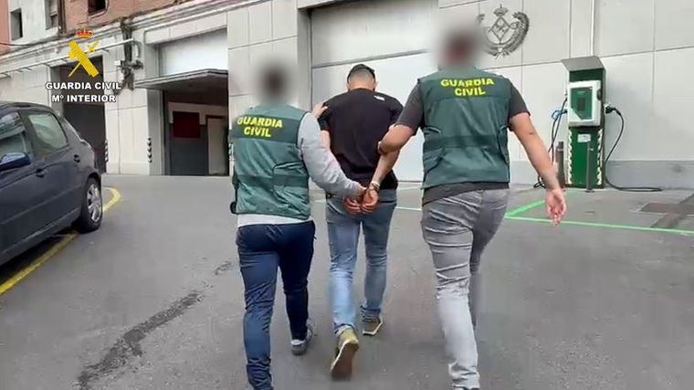 Detenciones de una banda criminal por estafar mediante compraventa de mercancía esclarecen delito en Albacete