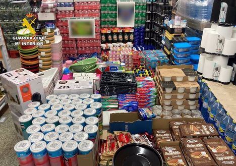 Intervenidos 118.000 productos de alimentación y cosmética en Albacete, Alicante, Almería y Murcia
