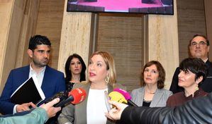 Amparo Torres: “La mala gestión de Manuel Serrano aboca al Ayuntamiento a un Plan de Ajuste Económico y Financiero” y “a tener que realizar recortes”