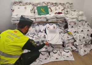 La Guardia Civil de Albacete detiene a cinco personas por un delito contra la propiedad industrial
