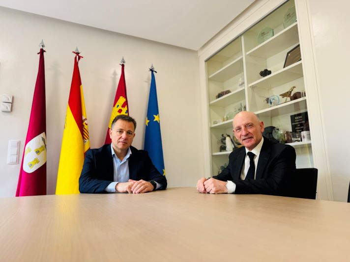 Manuel Serrano se despide institucionalmente del presidente del TSJ: “Rouco ha prestigiado la Justicia en Albacete, que es la capital judicial de la región”
