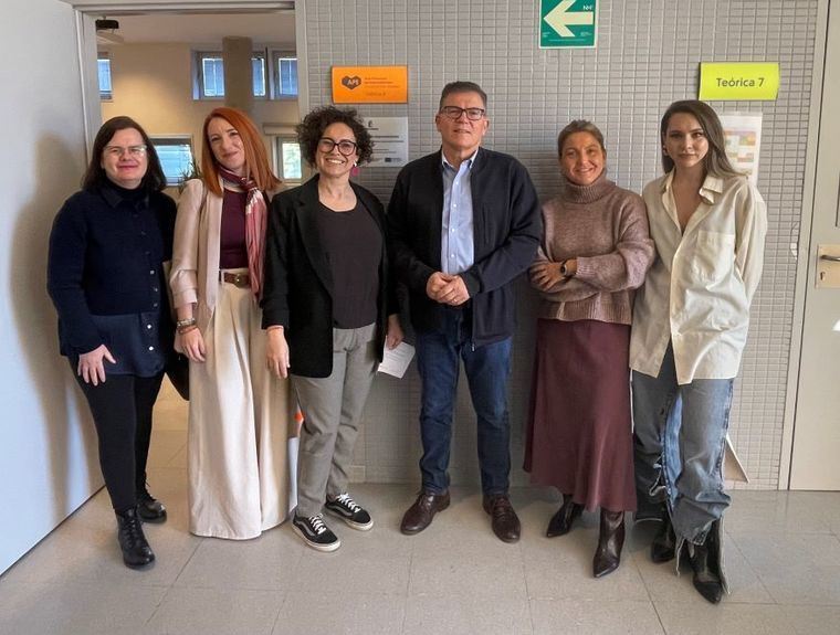 Rodríguez de Vera pone en valor la “apuesta por el espíritu empresarial” de la nueva Aula de Emprendimiento de la Escuela de Arte