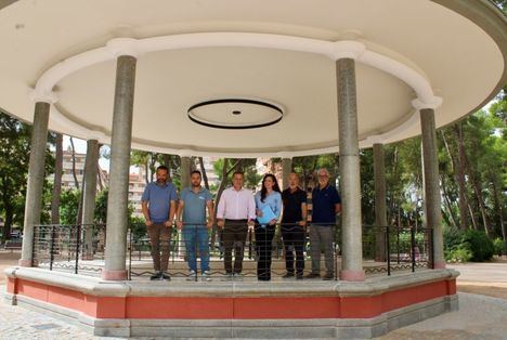 Manuel Serrano anuncia que la Banda Sinfónica Municipal volverá al renovado Templete del Parque con una actuación en Feria como inicio de uno de los pasacalles