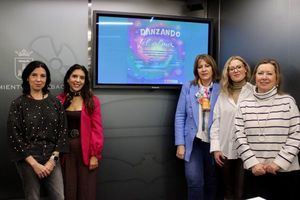 El taller ‘Danzando el alma’ organizado por el Ayuntamiento quiere promover el bienestar emocional y la salud mental de los jóvenes de la ciudad
