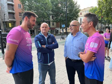 Villaescusa anima a los participantes del ‘Reto Mójate con Aquadeus’ a “superarse a sí mismos en una prueba tan exigente como la Media Maratón”