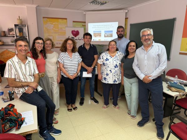 La Diputación de Albacete potencia el Valle del Cabriel como referente de ecoturismo con iniciativas en ornitología y astronomía