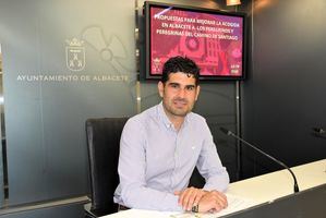 El Grupo Municipal Socialista propone que se mejore la información y la acogida que se da a los peregrinos y peregrinas del Camino de Santiago que cruzan la ciudad
 