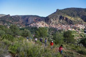 Las Rutas de Senderismo de la Diputación llegan a Casas de Ves y Ayna
