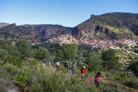 Las Rutas de Senderismo de la Diputación llegan a Casas de Ves y Ayna