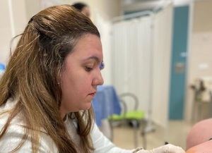 La Gerencia de Villarrobledo pone en marcha un sistema de rotaciones para perfeccionar las habilidades de los médicos de familia en infiltraciones