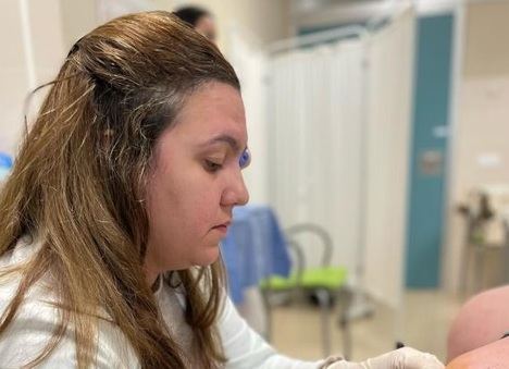 La Gerencia de Villarrobledo pone en marcha un sistema de rotaciones para perfeccionar las habilidades de los médicos de familia en infiltraciones