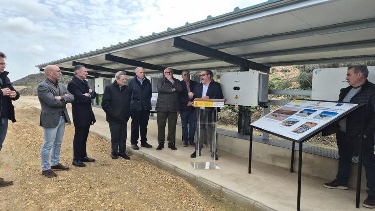 
El Gobierno regional contribuye a que la Comunidad de Regantes de Balazote-La Herrera mejore su eficiencia energética y reduzca costes

 