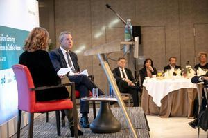 García-Page propone cinco grandes acuerdos “totalmente razonables” en armonización, energía, bienestar, presupuestos e infraestructuras