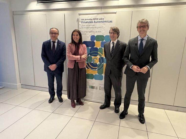 El Gobierno regional propone adaptar la regla de gasto a los servicios públicos que se prestan y pide una financiación autonómica que garantice la igualdad