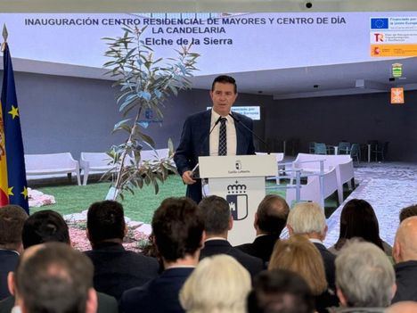 Cabañero reivindica en Elche de la Sierra “la gran política que se hace en los pueblos” durante la inauguración de la nueva Residencia de Mayores