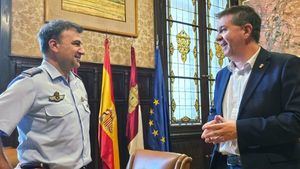 Santi Cabañero se reúne con el coronel Óscar Carazo para fortalecer la colaboración en Albacete