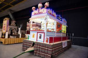 La Carroza ‘Feria’ ha sido la ganadora del concurso para la Cabalgata 2026 convocado por el Ayuntamiento de la que ayer disfrutaron más de 177.000 personas