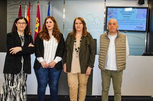 Llanos Navarro destaca la importancia de que las instituciones promuevan y mantengan archivos “para preservar la memoria institucional y garantizar los derechos de la ciudadanía”