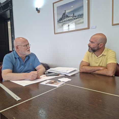 El gobierno regional y la asociación de periodistas de Albacete, APAB, estudian futuras vías de colaboración