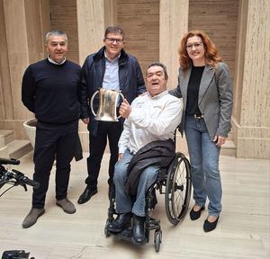 El gobierno de Castilla-La Mancha felicita a AMIAB durante la recepción oficial al club tras su victoria en la Copa del Rey