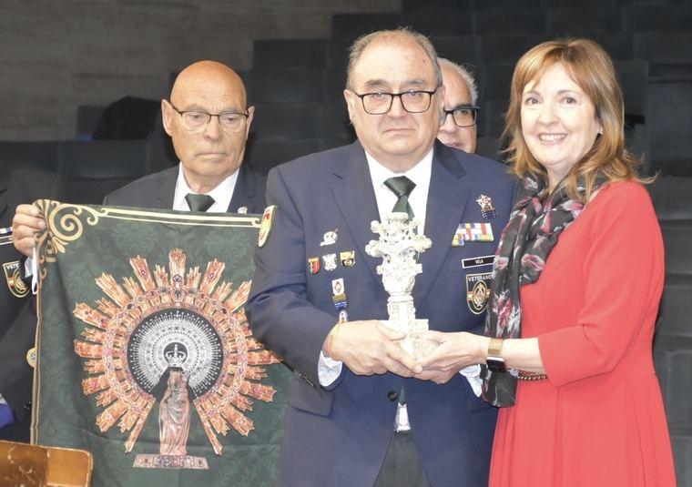 La concejala de Economía y Hacienda ha presidido la recepción que se ha ofrecido en el Ayuntamiento de Albacete a la Asociación Española de Veteranos de las Brigadas de Tropas de Socorro de Cruz Roja